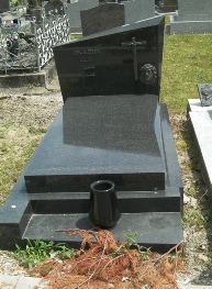 Sépulture Fernand Désamy et son épouse Angélique Désamy, dans le cimetière de La Chaize-le-Vicomte