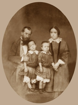 Léodile Béra et sa famille
