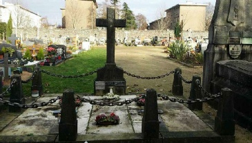 Sépulture de la Famille Biré, dans le cimetière de la Miséricorde à Nantes