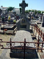 Sépulture de Marie Trastour, épouse Bonin, dans le cimetière du Point du Jour à La Roche-sur-Yon