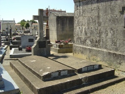 Sépulture Rouillé Tigé au cimetière du Point du JOur à La ROche-sur-Yon